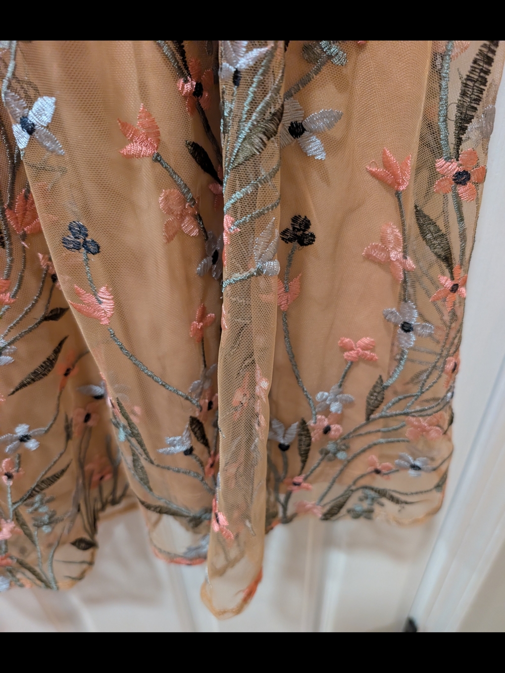 Cupio Mesh Skirt With Floral Embroidery Size XL - Picture 2 of 7